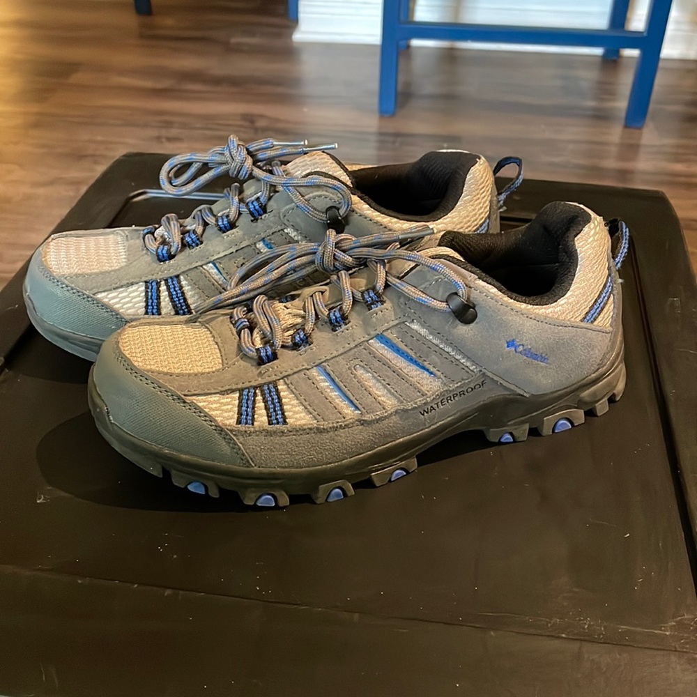 COPY - NEW Women’s Columbia waterproof hiking boots size 7